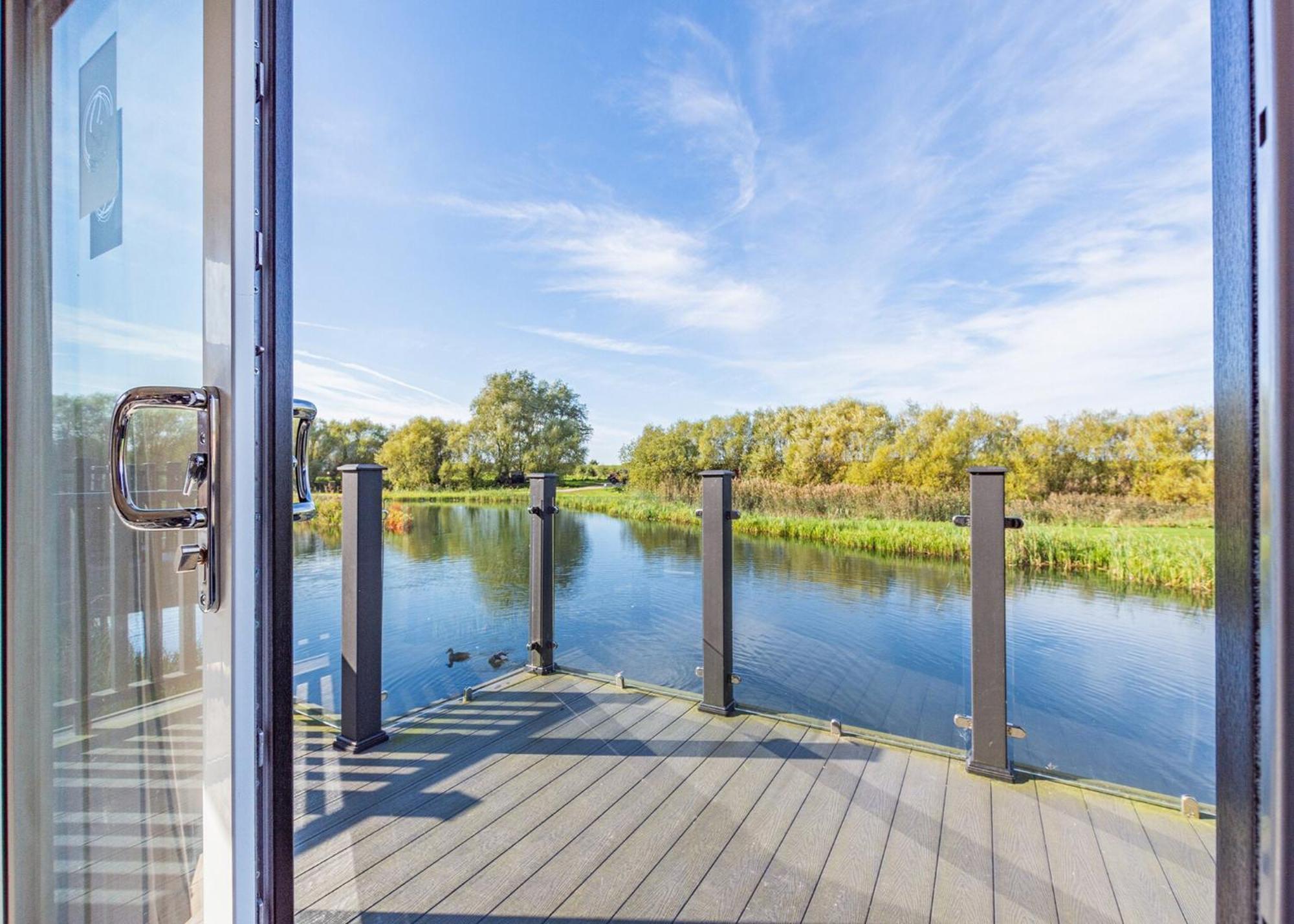 Waterside Hambleton Lakeside Lodges Poulton-le-Fylde Екстер'єр фото