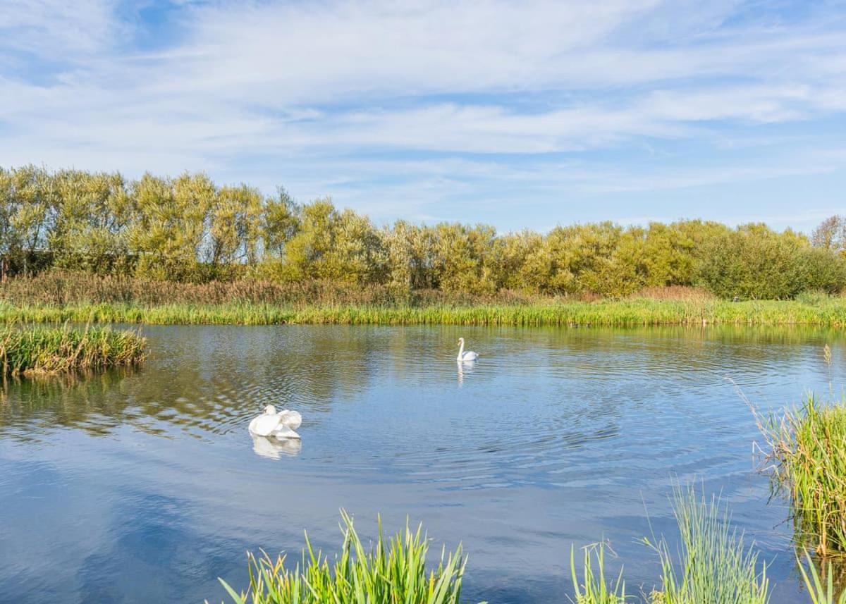 Waterside Hambleton Lakeside Lodges Poulton-le-Fylde Екстер'єр фото